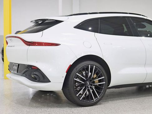 Used 2023 Aston Martin DBX AWD/4WD image 10