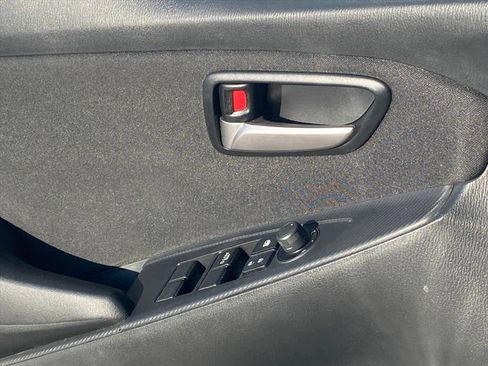 Used 2019 Toyota Yaris LE image 18