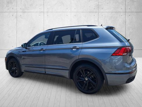 Used 2023 Volkswagen Tiguan SE R-Line FWD image 7