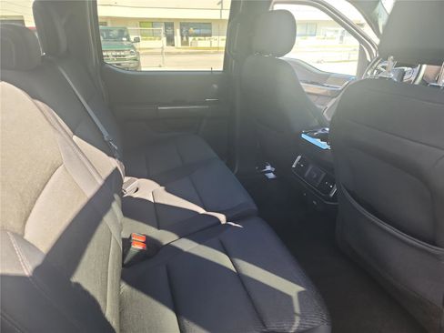 Certified 2021 Ford F150 XLT w/ Equipment Group 302A High image 26