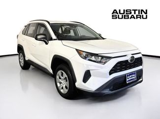 Used 2020 Toyota RAV4 LE FWD video 1