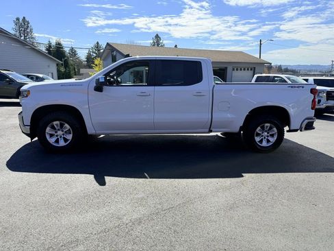Used 2019 Chevrolet Silverado 1500 LT AWD/4WD image 2