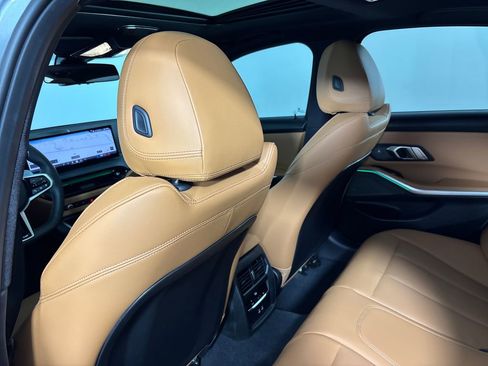 Used 2025 BMW M340i w/ Premium Package image 28