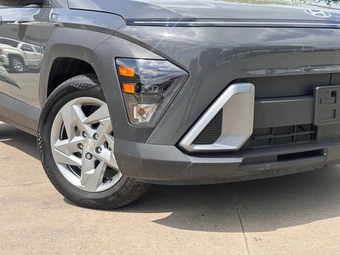 Used 2026 Hyundai Kona SE image 4
