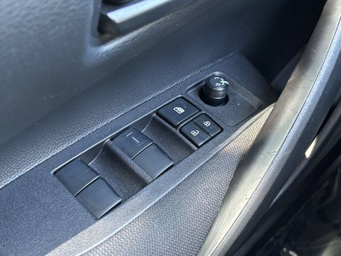 Used 2025 Toyota Corolla LE FWD image 18