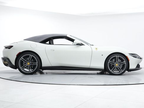 Certified 2024 Ferrari Roma Spider RWD image 11
