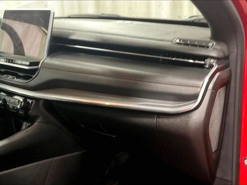 Used 2023 Jeep Compass Limited image 13