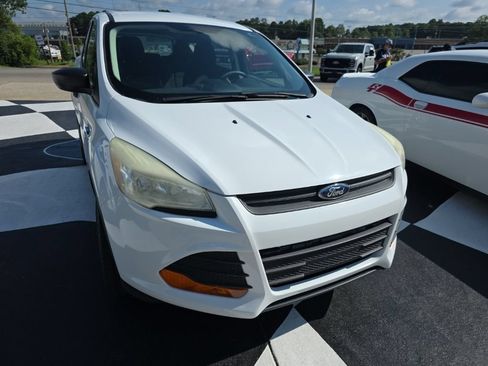 Used 2015 Ford Escape S FWD image 8