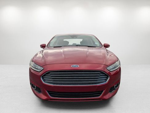 Used 2014 Ford Fusion Titanium image 2