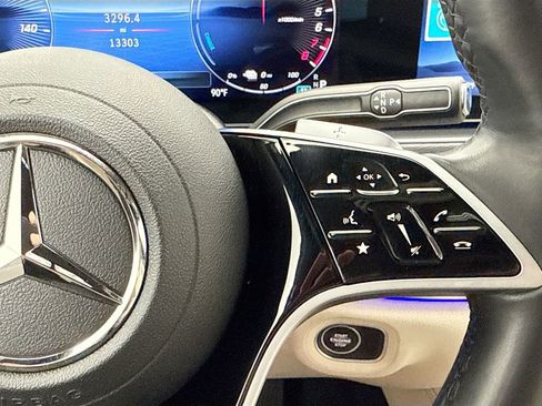 Used 2025 Mercedes-Benz GLE 450e 4MATIC image 12