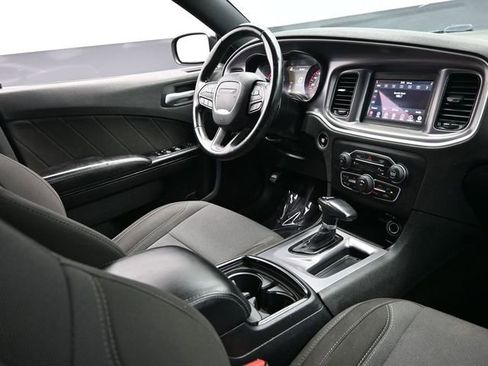 Used 2020 Dodge Charger SXT w/ Blacktop Package RWD image 19