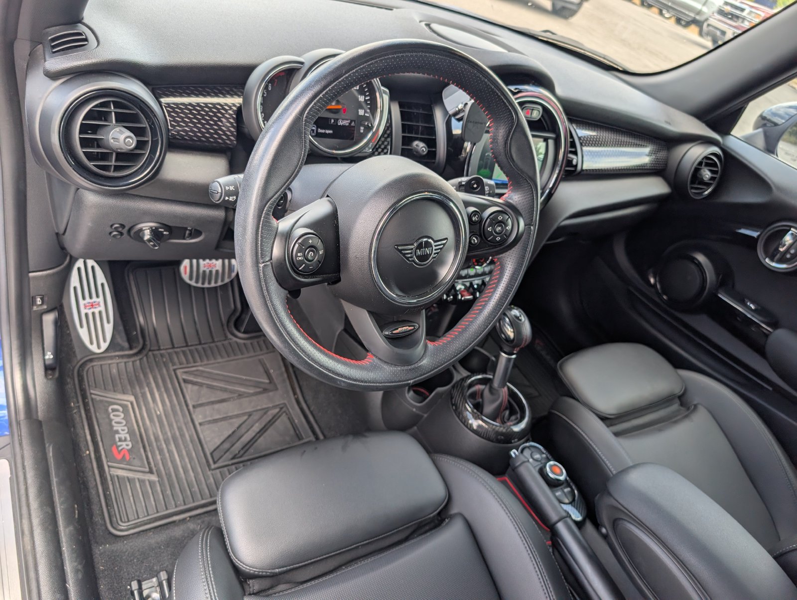 Used 2019 MINI Cooper S w/ Signature Upholstery Package FWD image 7
