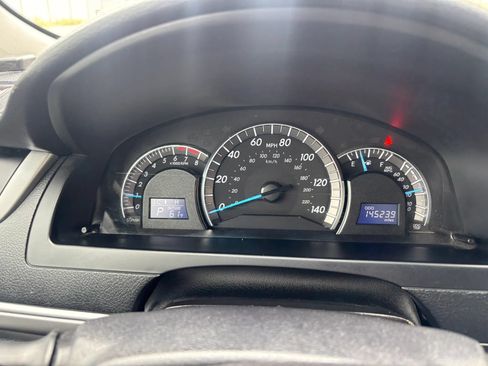 Used 2014 Toyota Camry SE w/ Fleet Convenience Package FWD image 16