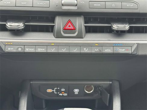 New 2025 Kia K4 LXS image 18