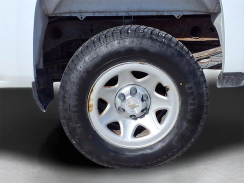 Used 2017 Chevrolet Silverado 1500 W/T w/ Trailering Package image 3