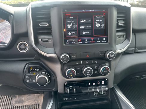 Used 2019 RAM 1500 Big Horn image 12