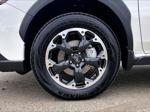 Used 2023 Subaru Crosstrek 2.0i Premium image 12