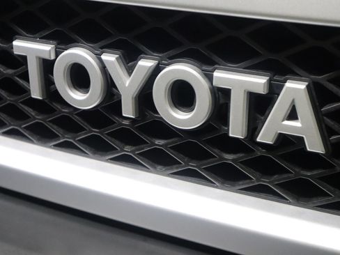 Used 2014 Toyota FJ Cruiser 4WD w/ Upgrade Package image 12