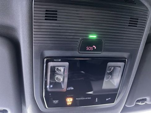 New 2026 Volkswagen Atlas Cross Sport SE FWD image 32