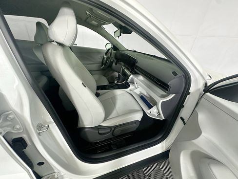 Used 2025 Hyundai Kona SEL FWD image 29