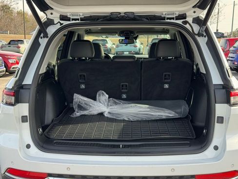 Used 2022 Jeep Grand Cherokee Limited 4xe image 16