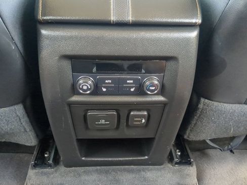 Used 2020 Chevrolet Traverse Premier w/ Redline Edition FWD image 18