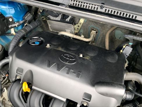 Used 2015 Toyota Yaris L image 29