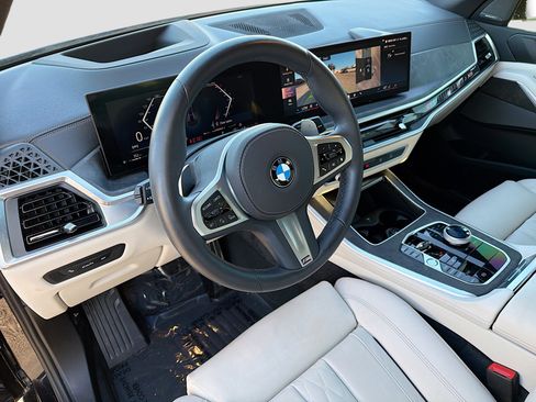 Used 2025 BMW X5 sDrive40i w/ Executive Package image 26