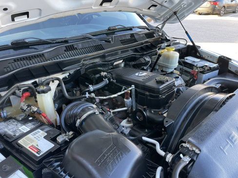 Used 2017 RAM 4500 Tradesman w/ Chrome Appearance Group image 19