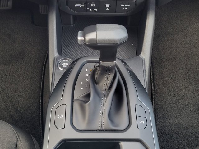 New 2026 Kia K4 FWD image 17