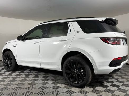 New 2025 Land Rover Discovery Sport S image 4