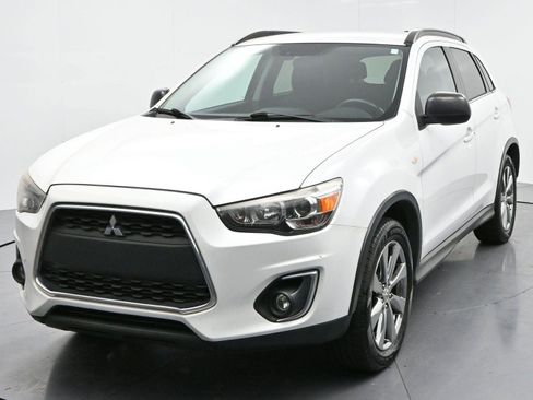 Used 2013 Mitsubishi Outlander Sport LE image 3