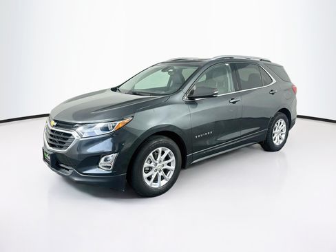 Used 2019 Chevrolet Equinox LT w/ Sun & Navigation Package FWD image 3