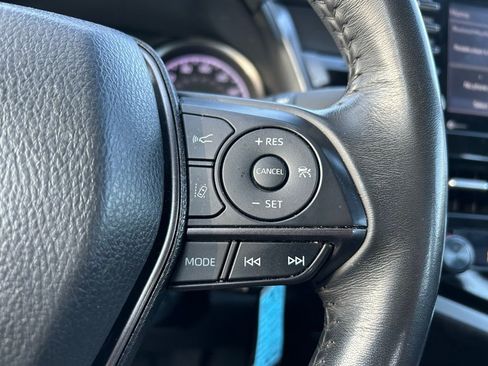 Used 2024 Toyota Camry SE image 19