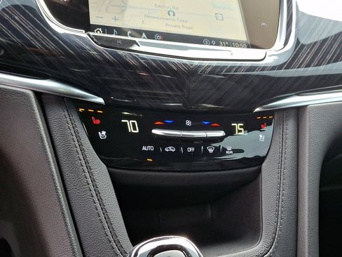 Used 2024 Cadillac XT6 Premium Luxury w/ Technology Package image 17