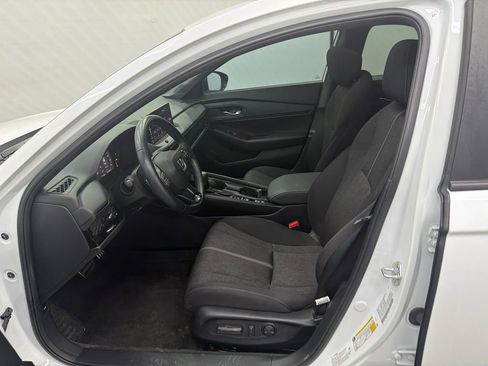 Used 2023 Honda Accord Sport image 9