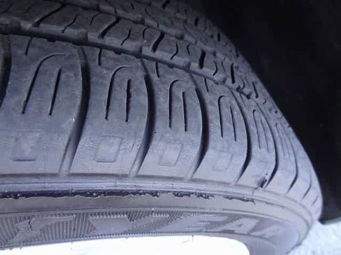 Used 2024 Chevrolet Malibu LT image 28