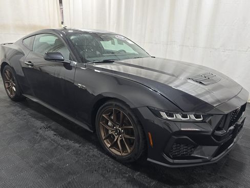 Used 2024 Ford Mustang GT Premium RWD image 3