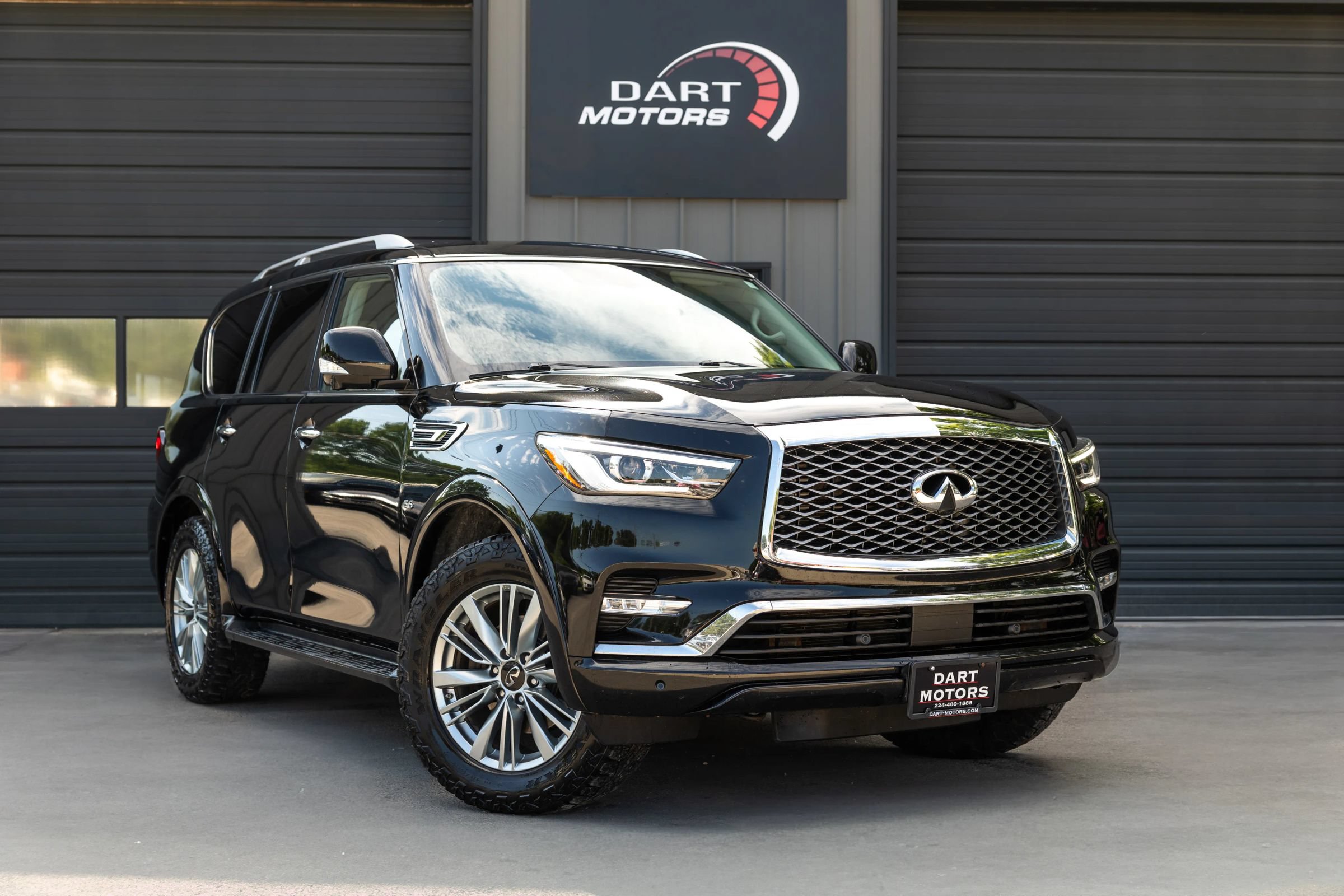 Used 2019 INFINITI QX80 Luxe w/ Proassist Package AWD/4WD image 3
