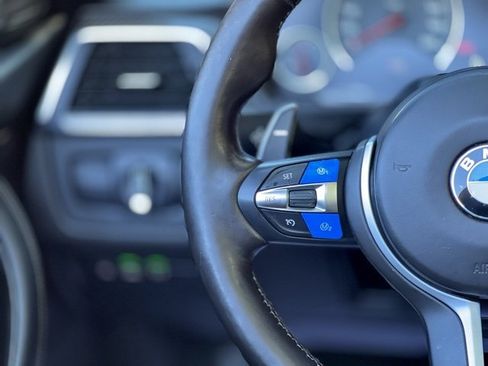 Used 2016 BMW M4 Convertible image 41