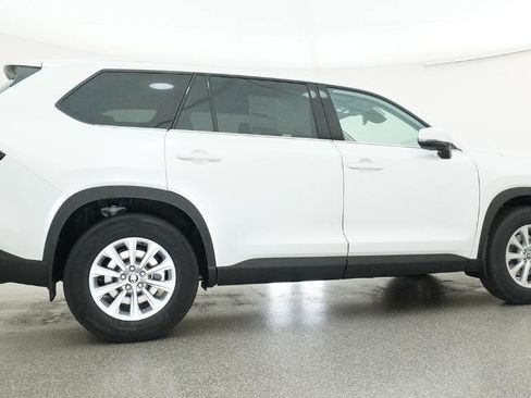 New 2026 Toyota Grand Highlander FWD image 29