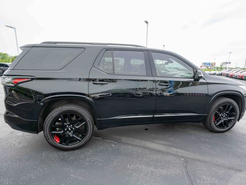 Used 2021 Chevrolet Traverse Premier w/ Redline Edition AWD/4WD image 6