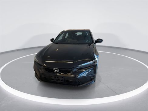 Used 2024 Honda Civic Sport Touring image 3