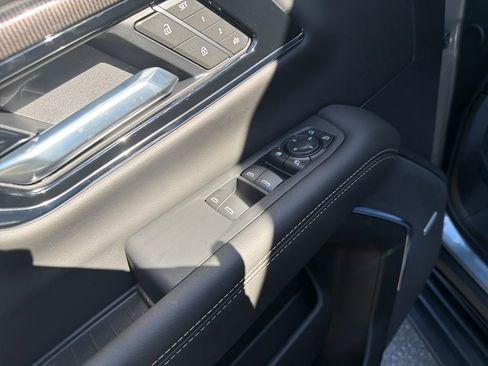 New 2026 GMC Yukon Elevation image 14