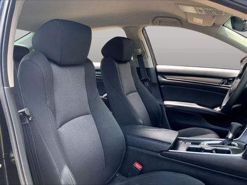 Used 2018 Honda Accord LX image 8