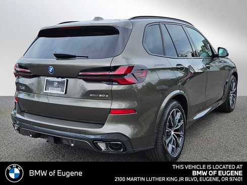 New 2026 BMW X5 xDrive50e w/ Executive Package AWD/4WD image 3