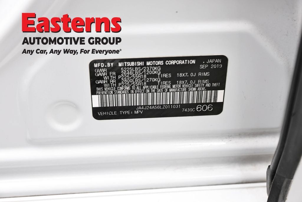 Used 2020 Mitsubishi Outlander SEL AWD/4WD image 36