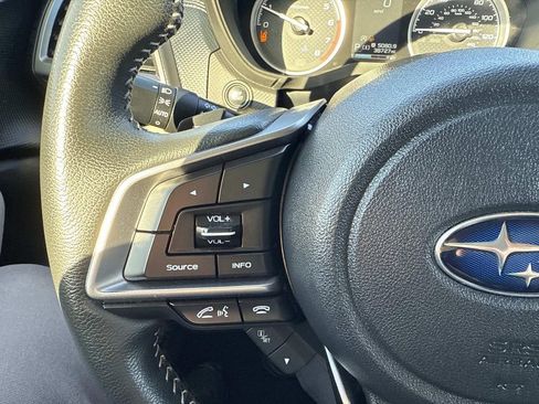 Used 2023 Subaru Forester Limited image 32