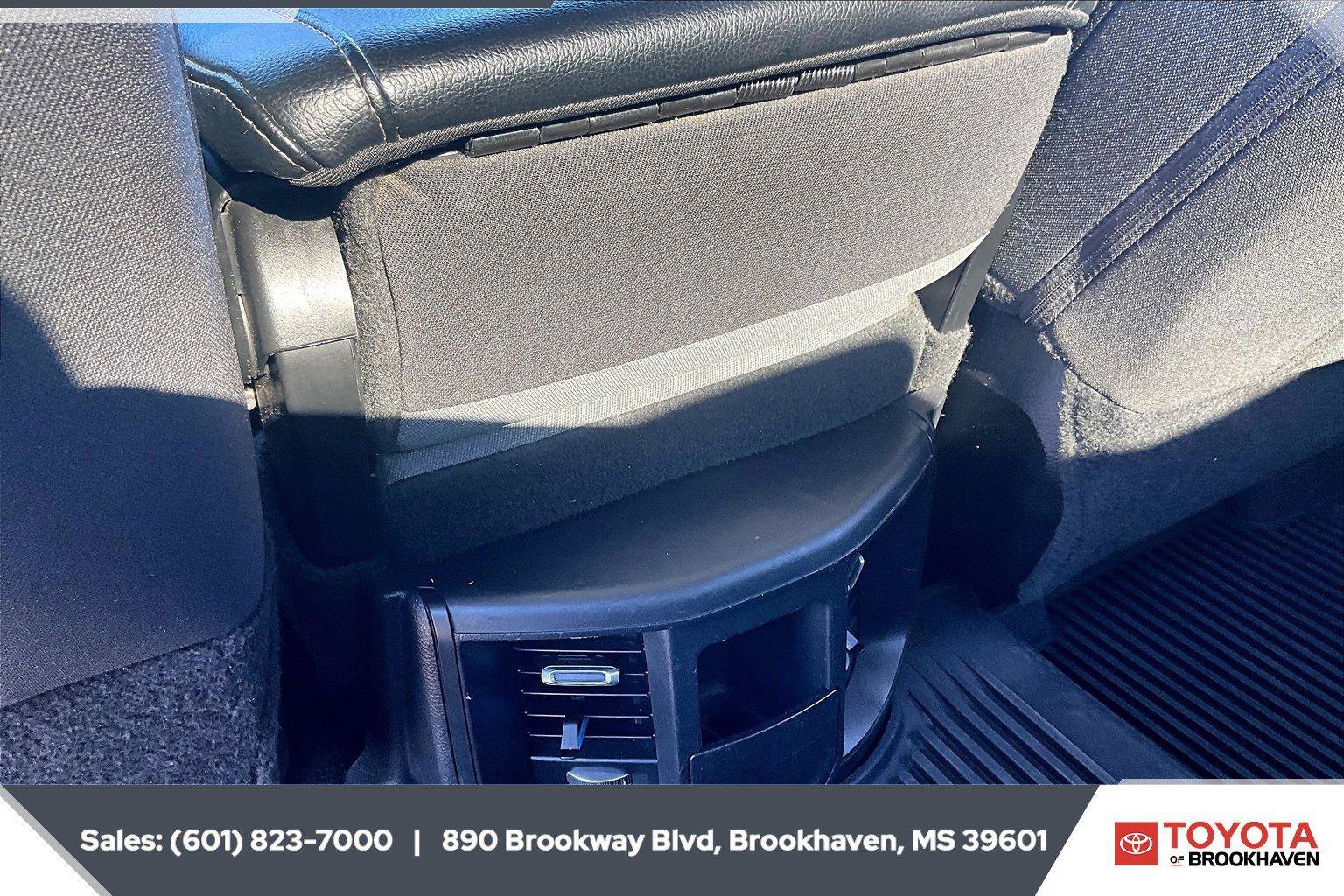 Used 2024 RAM 2500 Big Horn AWD/4WD image 24