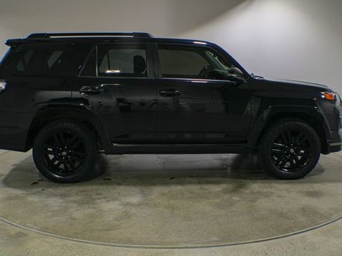 Used 2019 Toyota 4Runner Limited AWD/4WD image 6